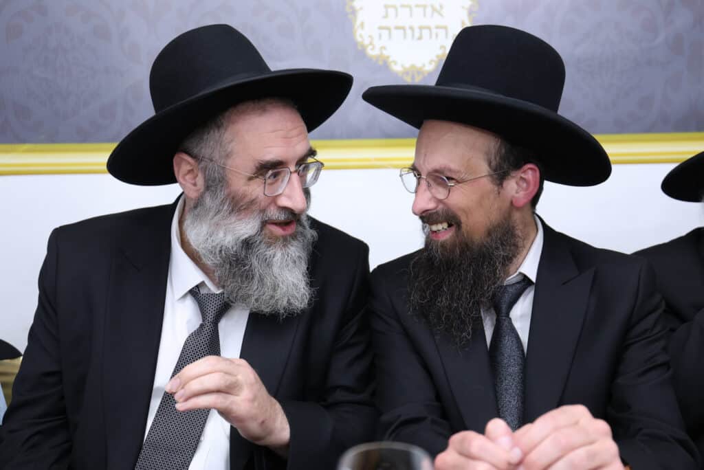 בישיבת הקיבוץ חגגו הכנסת ספר תורה חדש להיכל הישיבה