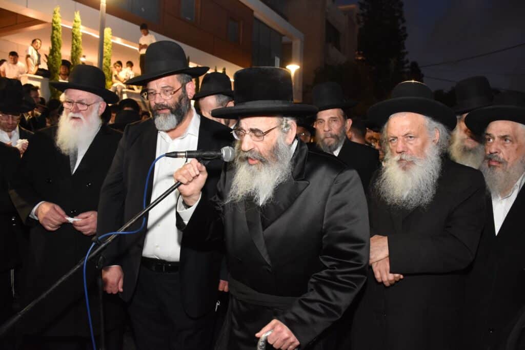 אלפים מתושבי בני ברק ליוו למנוחות את הנרצח בפיגוע