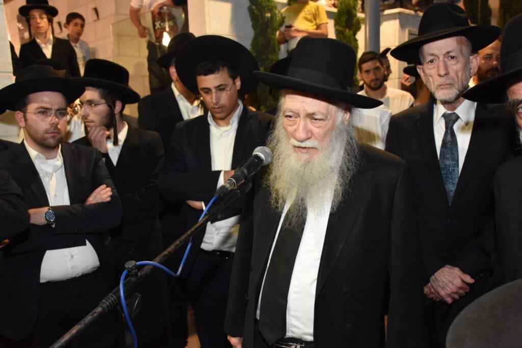 אלפים מתושבי בני ברק ליוו למנוחות את הנרצח בפיגוע