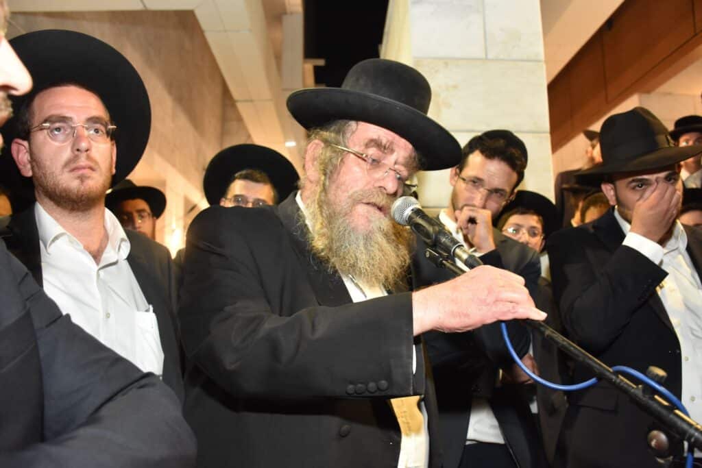 אלפים מתושבי בני ברק ליוו למנוחות את הנרצח בפיגוע