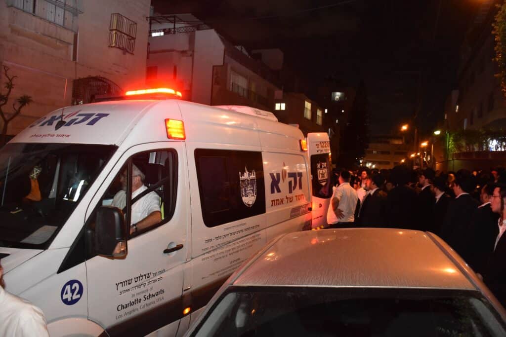 אלפים מתושבי בני ברק ליוו למנוחות את הנרצח בפיגוע