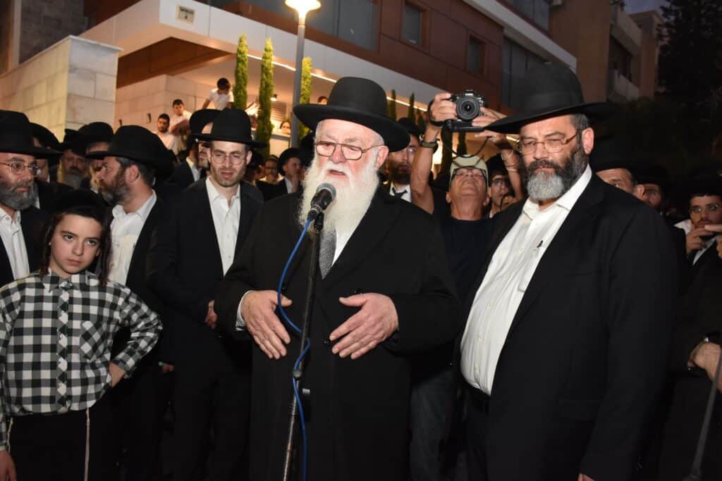 אלפים מתושבי בני ברק ליוו למנוחות את הנרצח בפיגוע