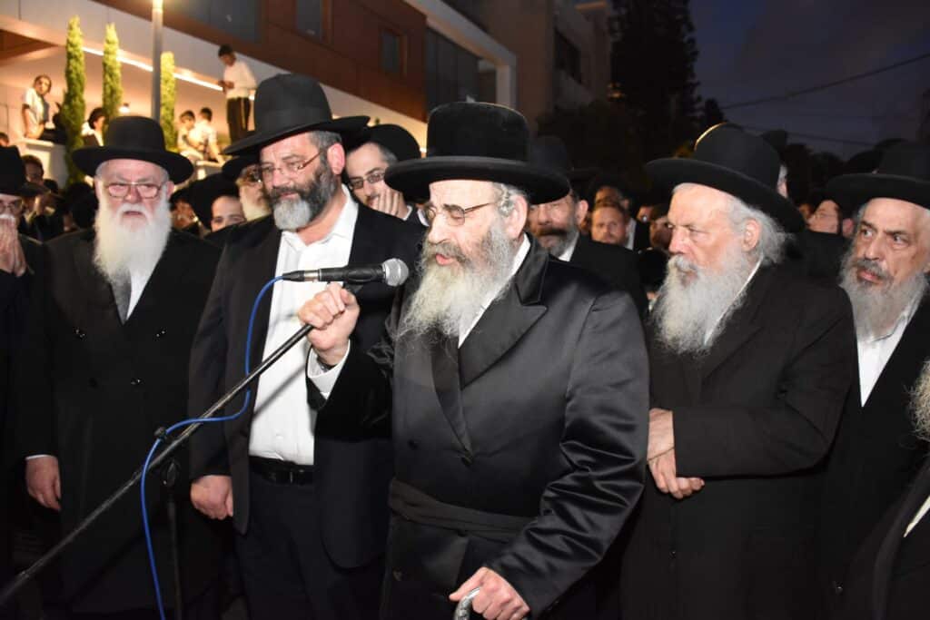 אלפים מתושבי בני ברק ליוו למנוחות את הנרצח בפיגוע