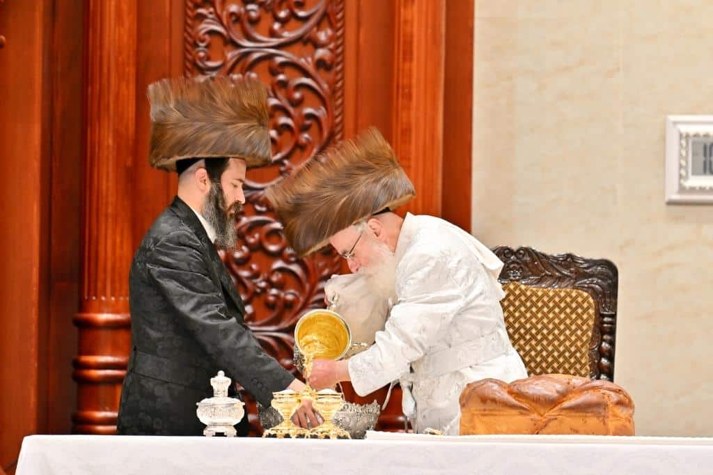 "וְיִתְּנוּ לְךָ כֶּתֶר מְלוּכָה": ראש השנה בחצר הקודש ויזניץ