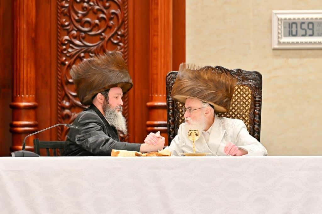 "וְיִתְּנוּ לְךָ כֶּתֶר מְלוּכָה": ראש השנה בחצר הקודש ויזניץ