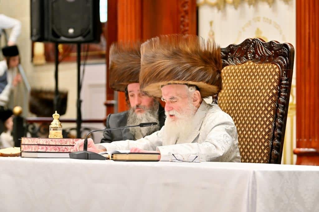 "וְיִתְּנוּ לְךָ כֶּתֶר מְלוּכָה": ראש השנה בחצר הקודש ויזניץ