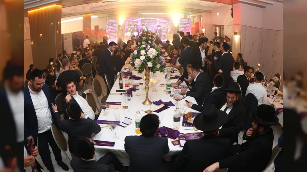 הקהילה החרדית בקרית אתא החלה בכתיבת ספר תורה חדש