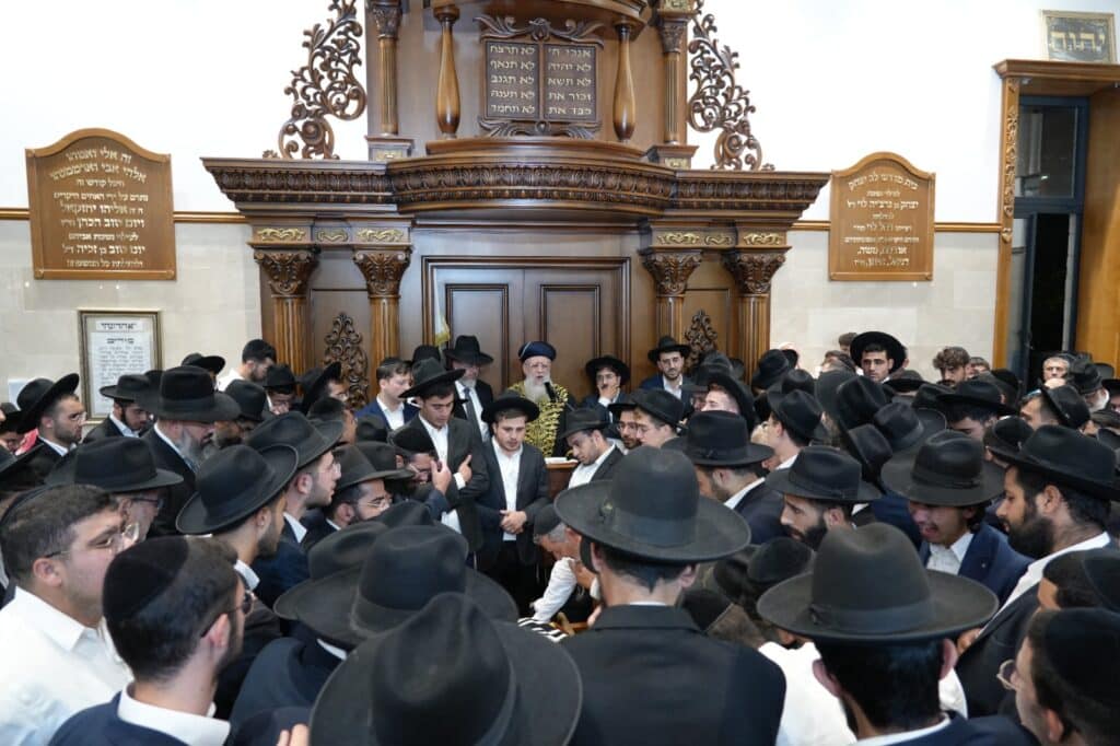 גלריה: אלפים ליוו למנוחות את הגאון רבי יעקב זכריה זצ"ל