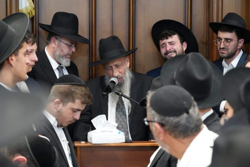 גלריה: אלפים ליוו למנוחות את הגאון רבי יעקב זכריה זצ"ל