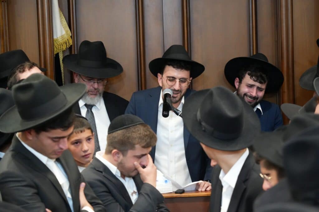 גלריה: אלפים ליוו למנוחות את הגאון רבי יעקב זכריה זצ"ל