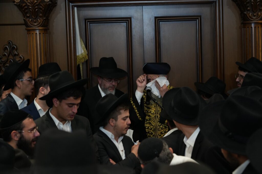 גלריה: אלפים ליוו למנוחות את הגאון רבי יעקב זכריה זצ"ל