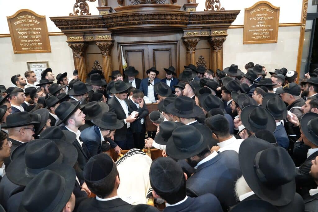 גלריה: אלפים ליוו למנוחות את הגאון רבי יעקב זכריה זצ"ל