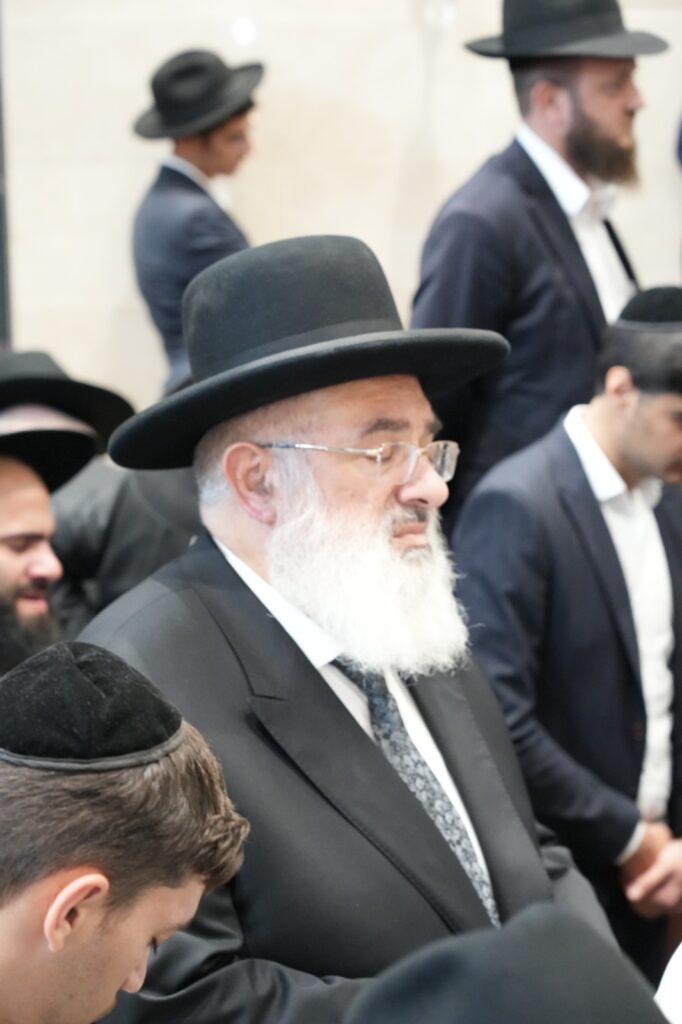 גלריה: אלפים ליוו למנוחות את הגאון רבי יעקב זכריה זצ"ל