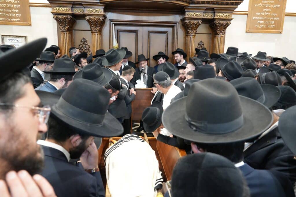 גלריה: אלפים ליוו למנוחות את הגאון רבי יעקב זכריה זצ"ל
