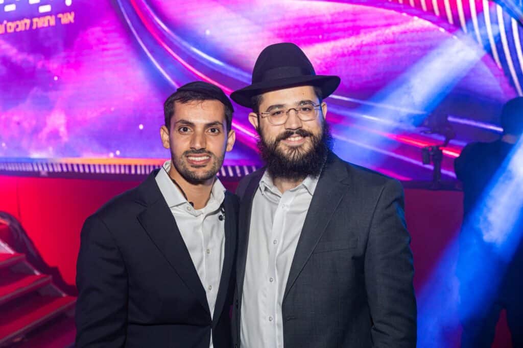 דמעות ושירה בבנייני האומה: ערב מיוחד לילדים בעלי מוגבלויות