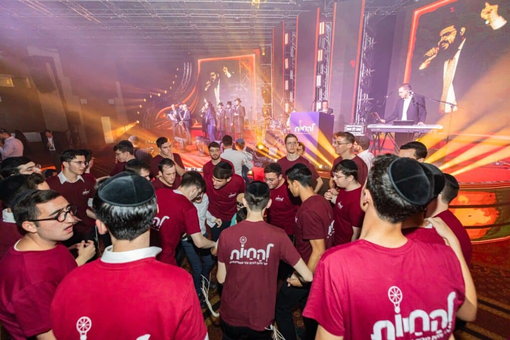 דמעות ושירה בבנייני האומה: ערב מיוחד לילדים בעלי מוגבלויות