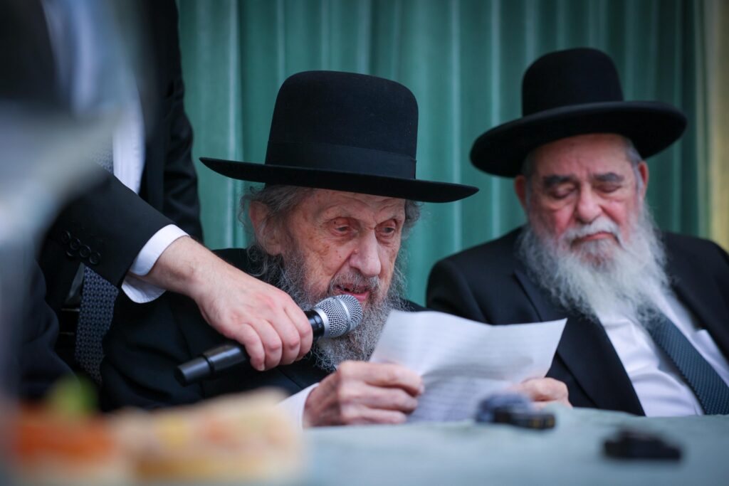 מרן ראש הישיבה הגרמ"ה הירש פרץ בבכי שטלטל את הנוכחים