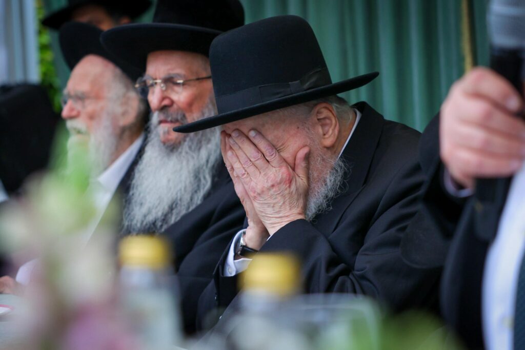 מרן ראש הישיבה הגרמ"ה הירש פרץ בבכי שטלטל את הנוכחים