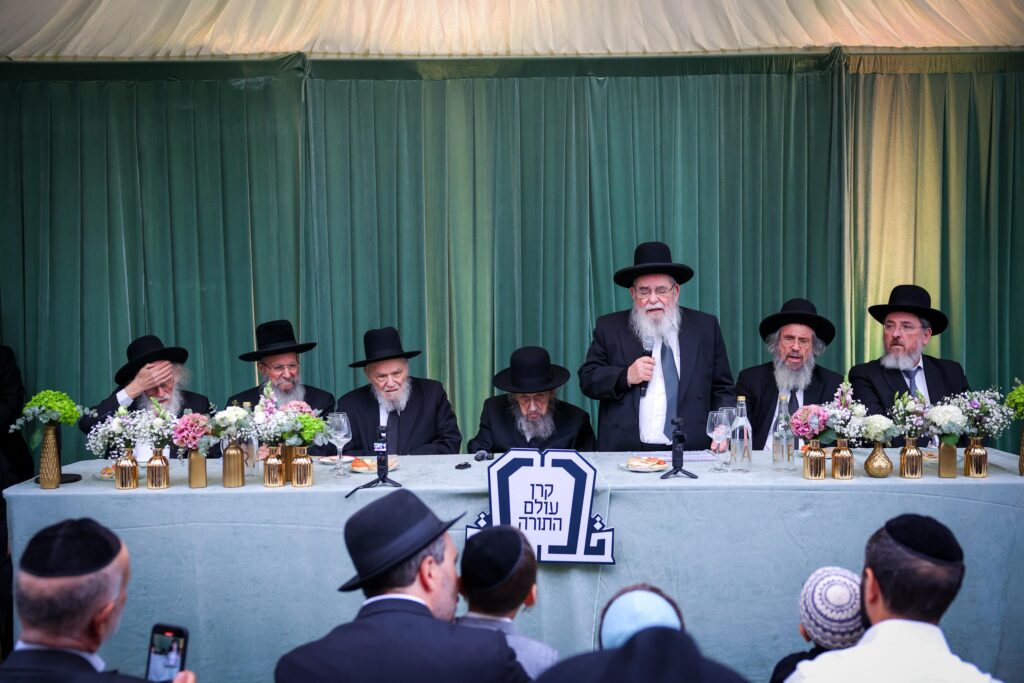 מרן ראש הישיבה הגרמ"ה הירש פרץ בבכי שטלטל את הנוכחים