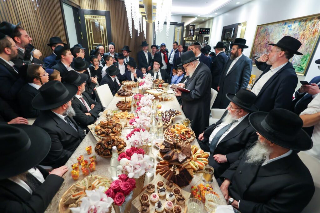 מרן ראש הישיבה הגרמ"ה הירש פרץ בבכי שטלטל את הנוכחים