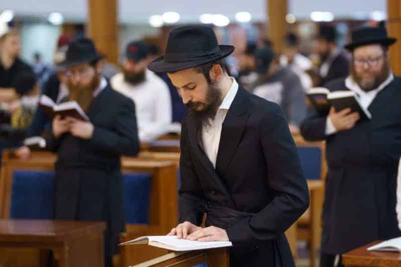 סליחות במוצאי מנוחה של יהודי מוסקבה בשלושה מוקדים