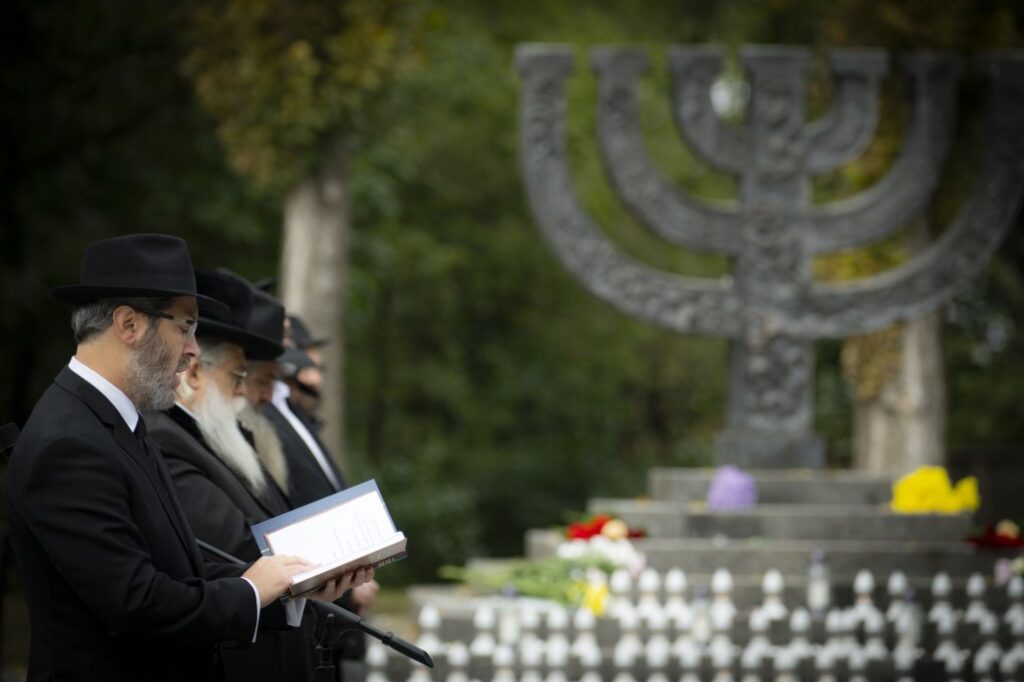 בטקס האזכרה: נחשפו שמות יהודים שנרצחו בבאבי-יאר
