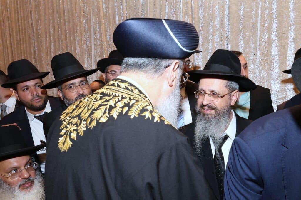 המשב"ק: המחלוקת שאיימה לקרוע את הישיבה לצעירים המשב"ק: המחלוקת שאיימה לקרוע את הישיבה לצעירים