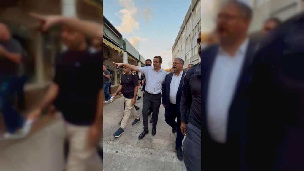 איצקוביץ': הבכיר החרדי שהתפטר והעניבה של היח"צן