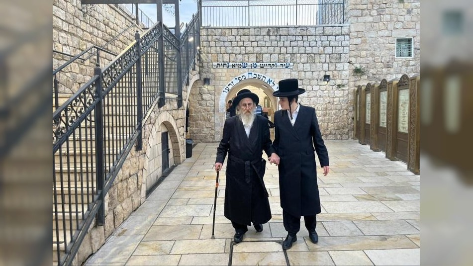 איצקוביץ': הבכיר החרדי שהתפטר והעניבה של היח"צן