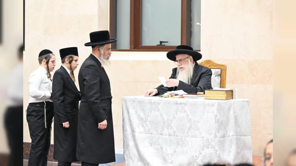 המשב"ק: דרמה בעולם החסידות והרכב של חבר המועצת המשב"ק: דרמה בעולם החסידות והרכב של חבר המועצת