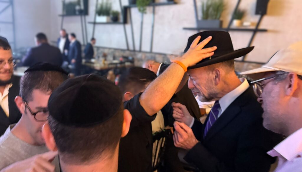 איצקוביץ': הבכיר החרדי שהתפטר והעניבה של היח"צן