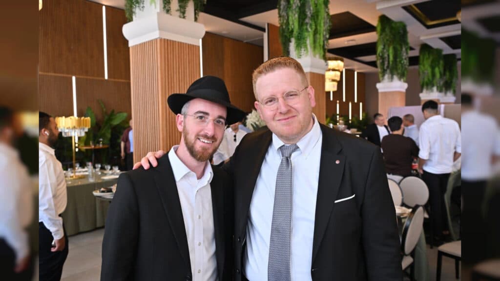 איצקוביץ': הבכיר החרדי שהתפטר והעניבה של היח"צן