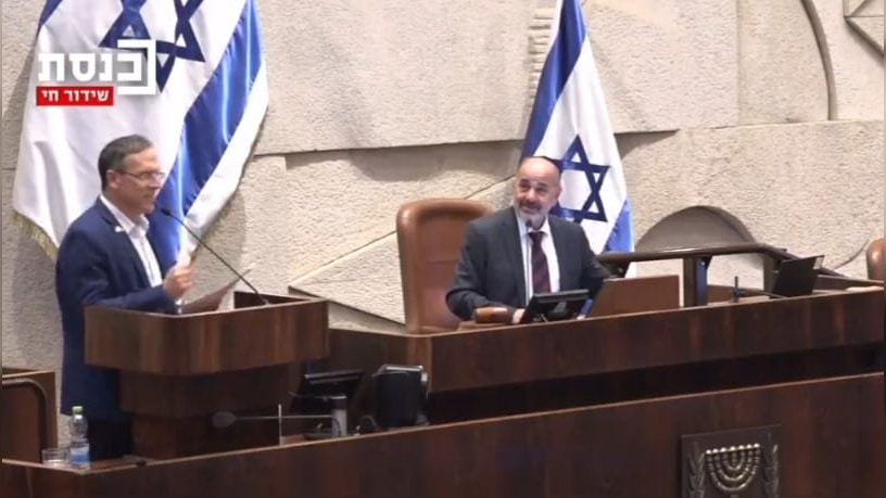 איצקוביץ': הבכיר החרדי שהתפטר והעניבה של היח"צן