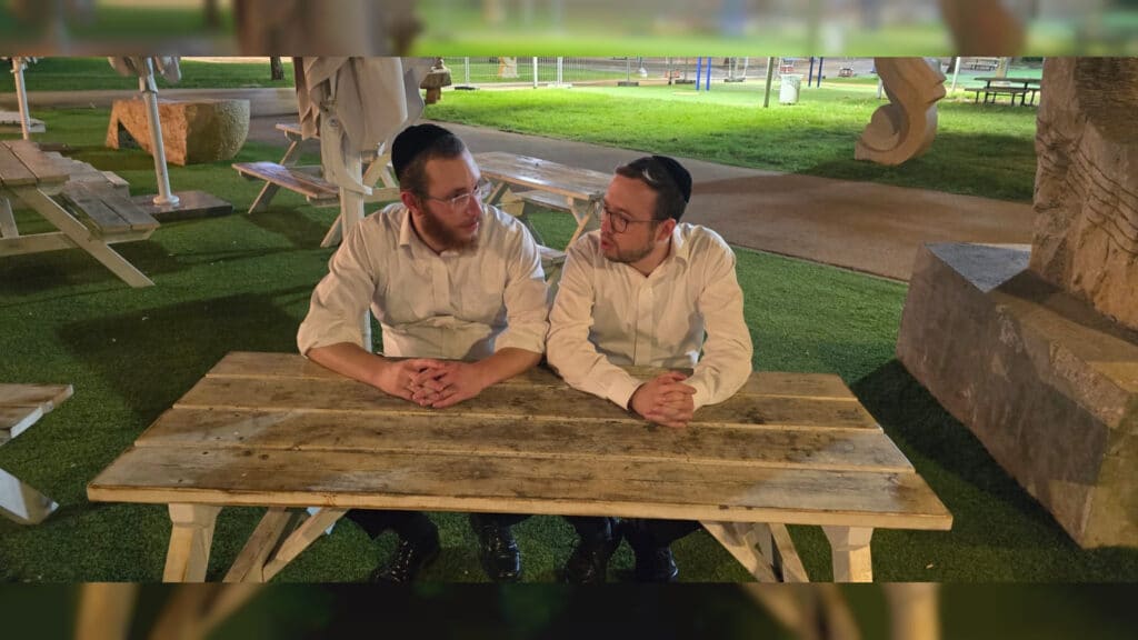 איצקוביץ': הבכיר החרדי שהתפטר והעניבה של היח"צן