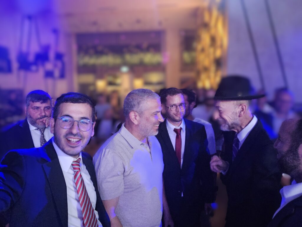 איצקוביץ': הבכיר החרדי שהתפטר והעניבה של היח"צן