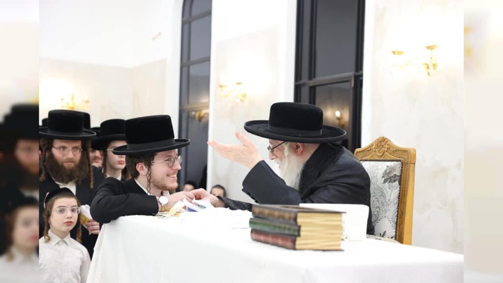 איצקוביץ': המפתחות שאבדו והצביטה בלחי של השר