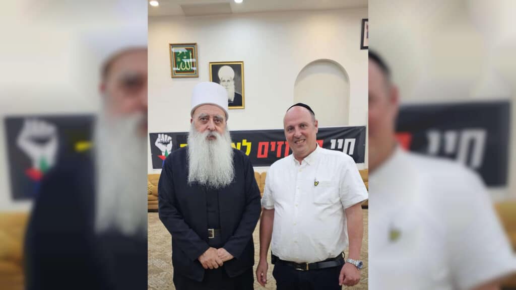 איצקוביץ': המפתחות שאבדו והצביטה בלחי של השר