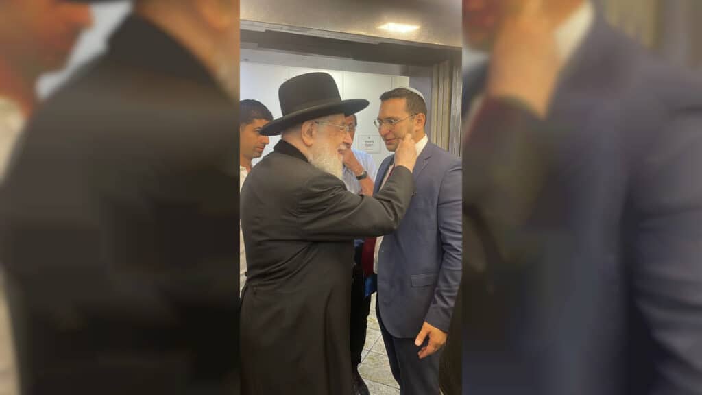 איצקוביץ': המפתחות שאבדו והצביטה בלחי של השר