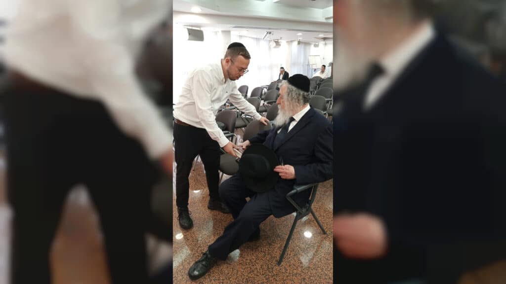 איצקוביץ': המפתחות שאבדו והצביטה בלחי של השר