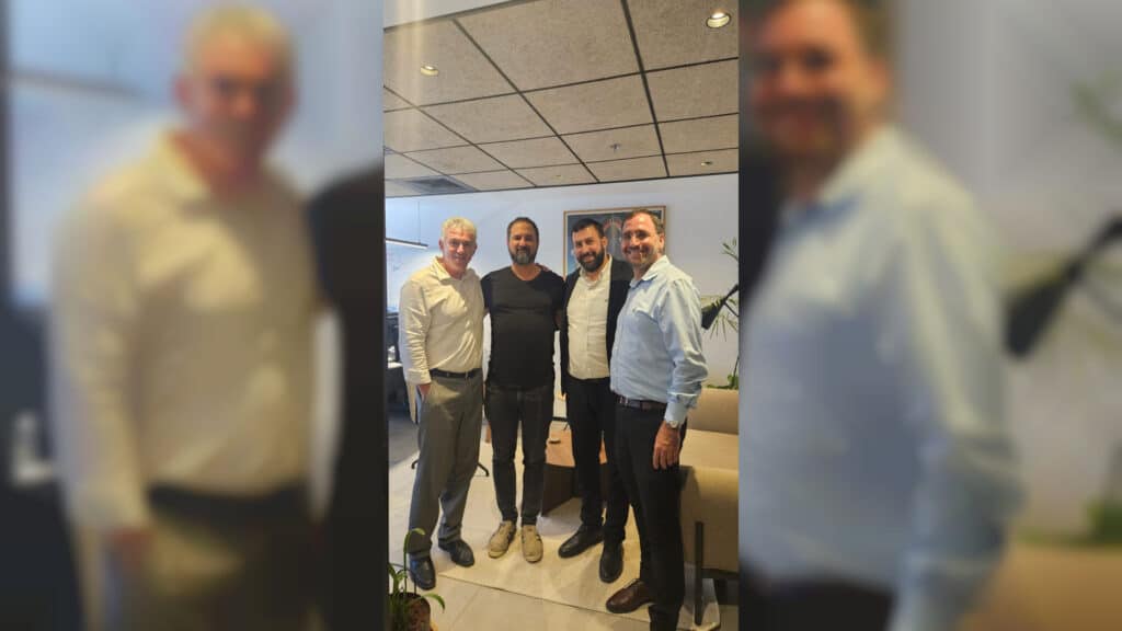 איצקוביץ': המפתחות שאבדו והצביטה בלחי של השר