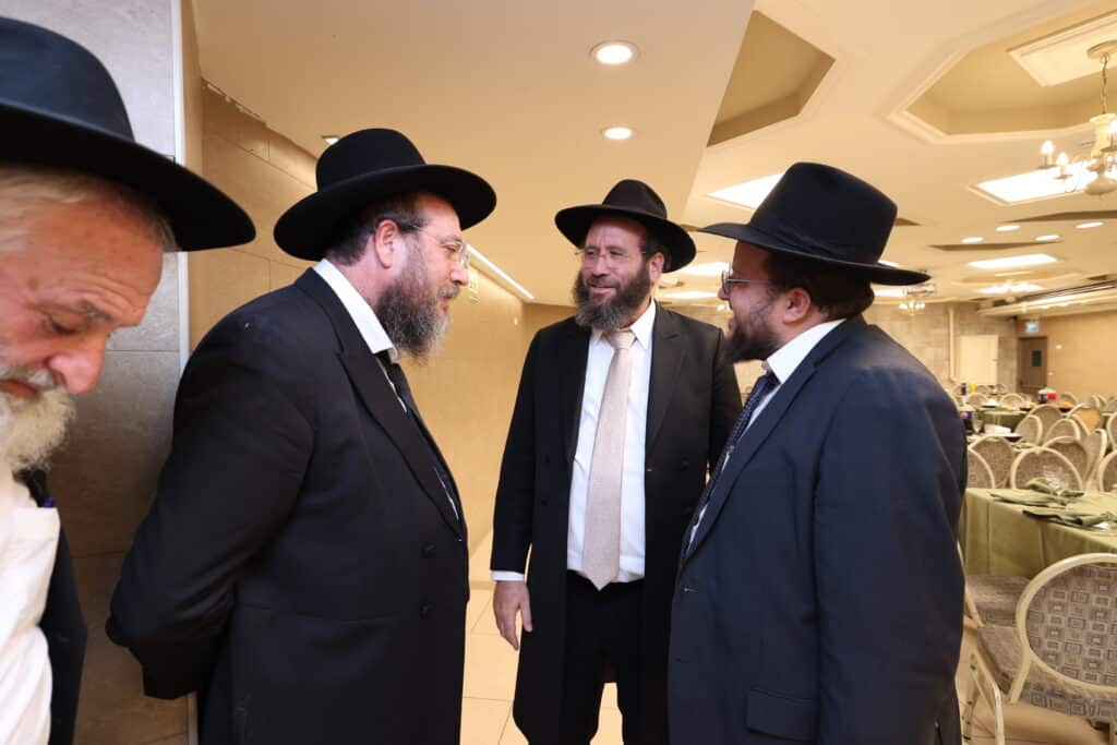 בנו של ראש הכוללים הגר"מ דינר חגג בר מצווה