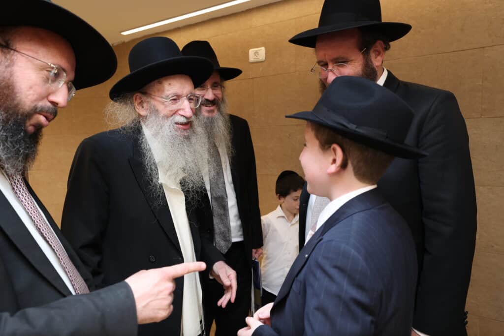 בנו של ראש הכוללים הגר"מ דינר חגג בר מצווה