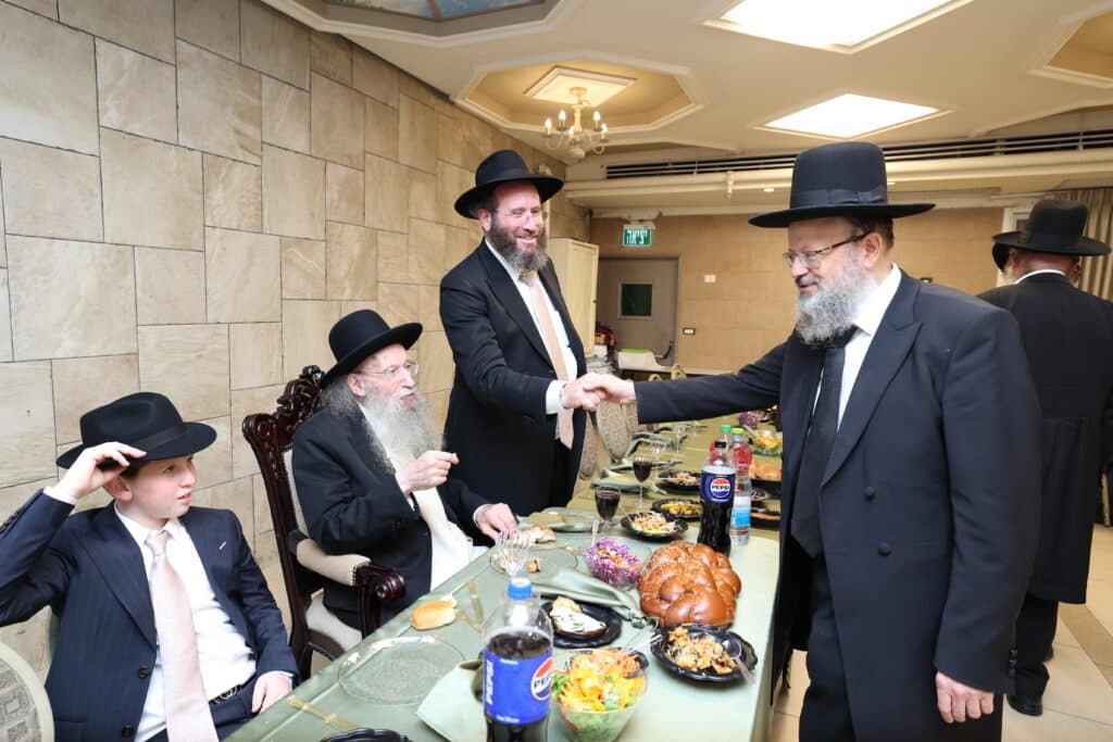 בנו של ראש הכוללים הגר"מ דינר חגג בר מצווה