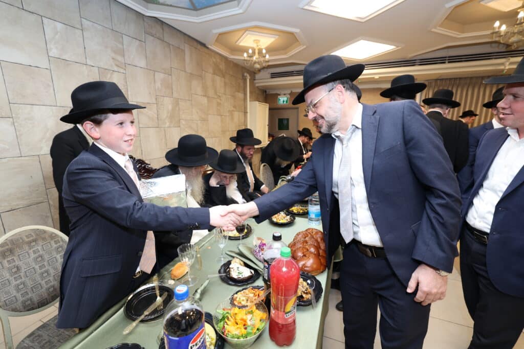 בנו של ראש הכוללים הגר"מ דינר חגג בר מצווה