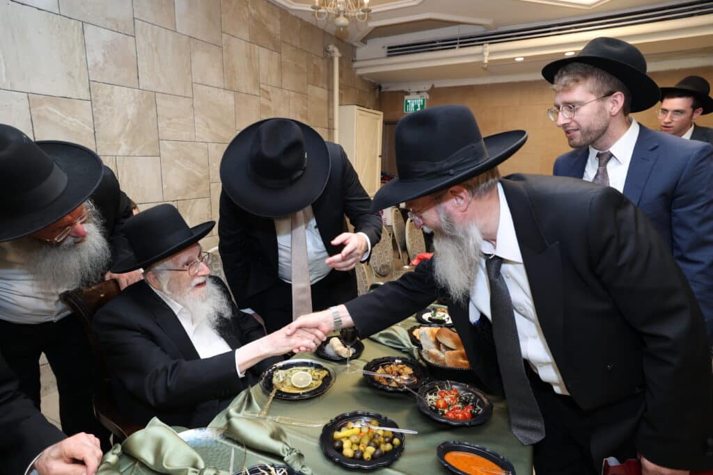 בנו של ראש הכוללים הגר"מ דינר חגג בר מצווה