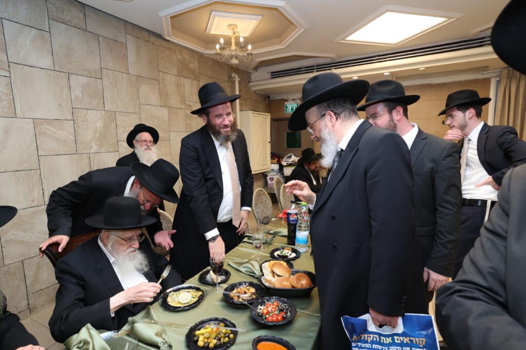 בנו של ראש הכוללים הגר"מ דינר חגג בר מצווה