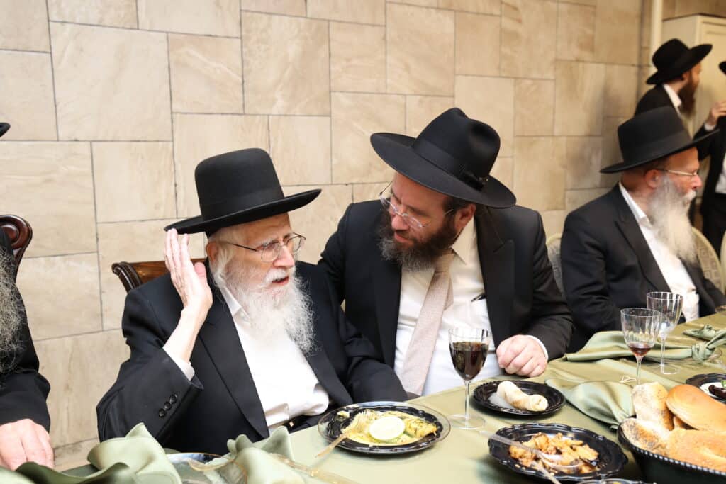 בנו של ראש הכוללים הגר"מ דינר חגג בר מצווה