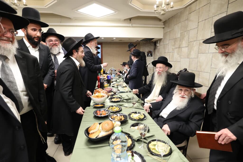 בנו של ראש הכוללים הגר"מ דינר חגג בר מצווה