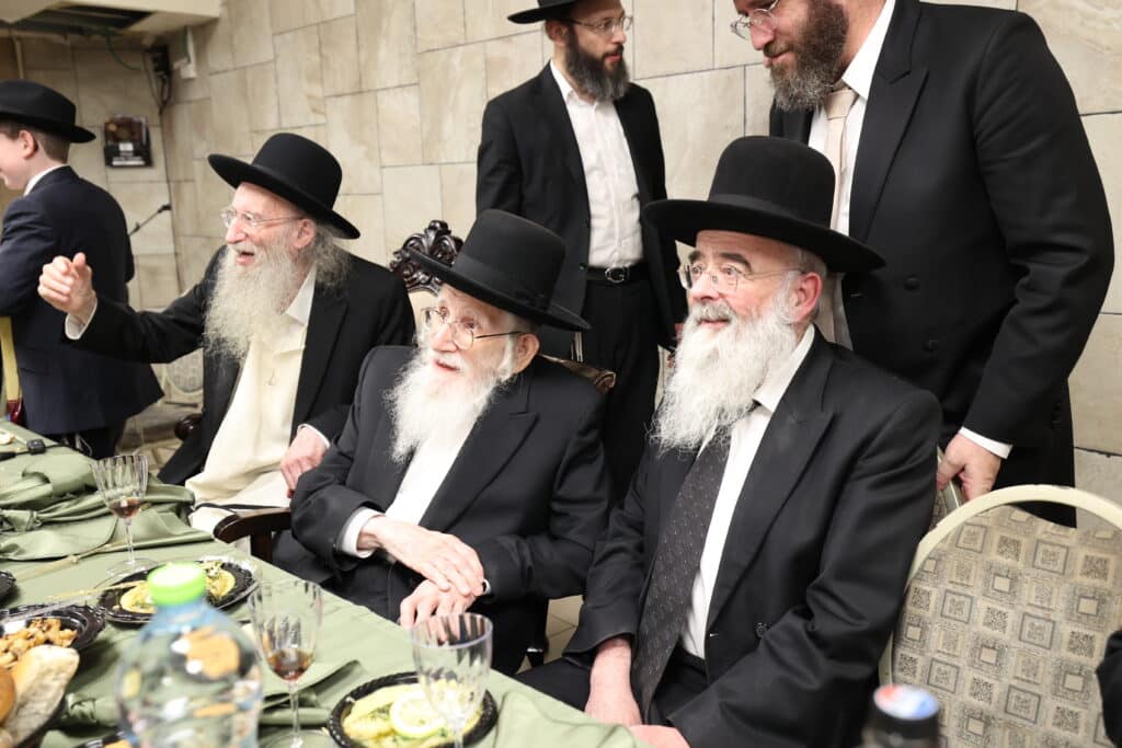 בנו של ראש הכוללים הגר"מ דינר חגג בר מצווה