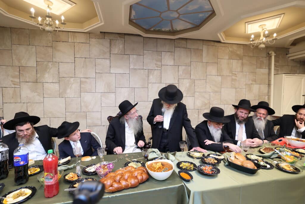 בנו של ראש הכוללים הגר"מ דינר חגג בר מצווה